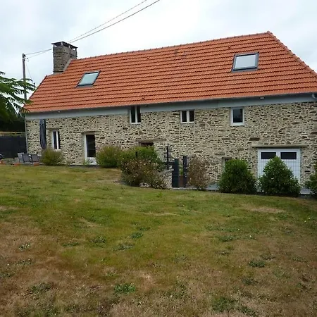 Hébergement de vacances Maison Rénovée Dans Le Bocage Normand Avec Jacuzzi *