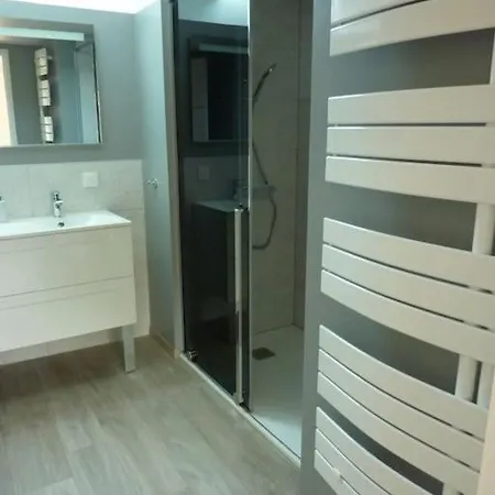 Maison Rénovée Dans Le Bocage Normand Avec Jacuzzi Hébergement de vacances *
