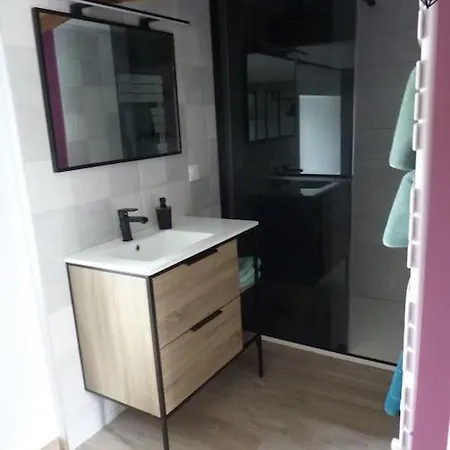 Dom wakacyjny Maison Renovee Dans Le Bocage Normand Avec Jacuzzi *