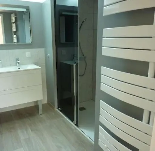 Maison Renovee Dans Le Bocage Normand Avec Jacuzzi Holiday home *